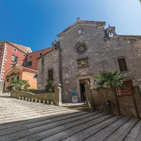 Gorgeous In With Wifi Appartamento Martinski
